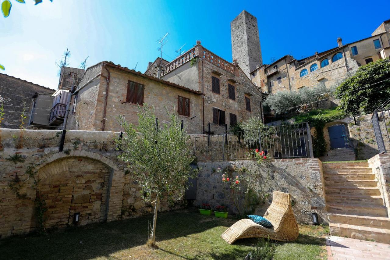 The Tower'S Garden Apartment San Gimignano Exterior foto
