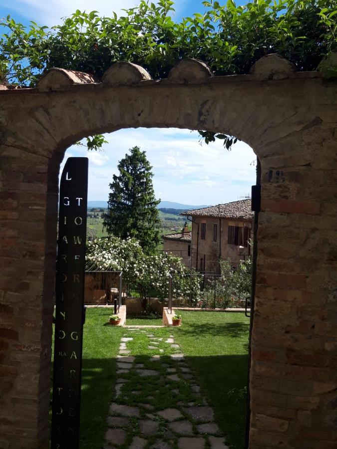 The Tower'S Garden Apartment San Gimignano Exterior foto